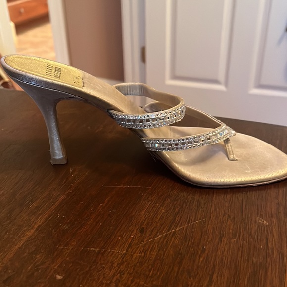 stuart weitzman sequined slide thong heel gold size 7.5 - Picture 3 of 4